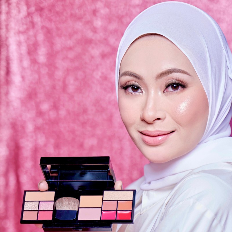 EID-TRAVAGANZE SALE SWEET ROSELLE MAKEUP KIT